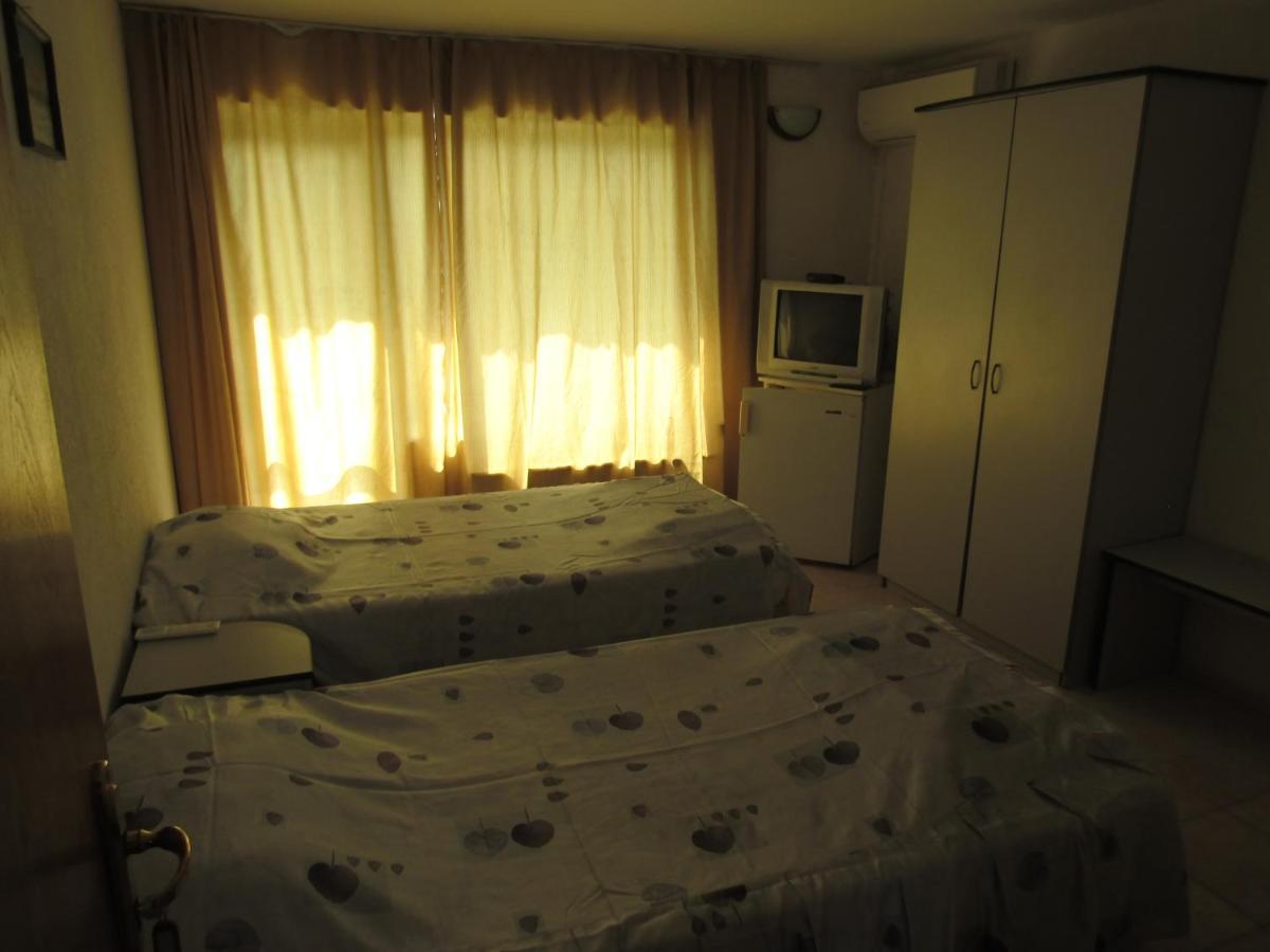 Hostel Papagal Βάρνα Εξωτερικό φωτογραφία