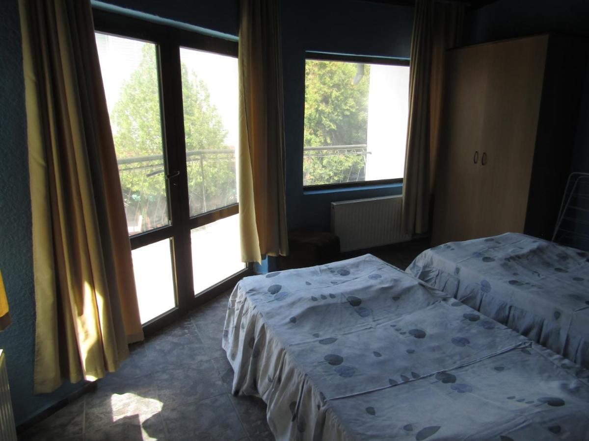 Hostel Papagal Βάρνα Εξωτερικό φωτογραφία