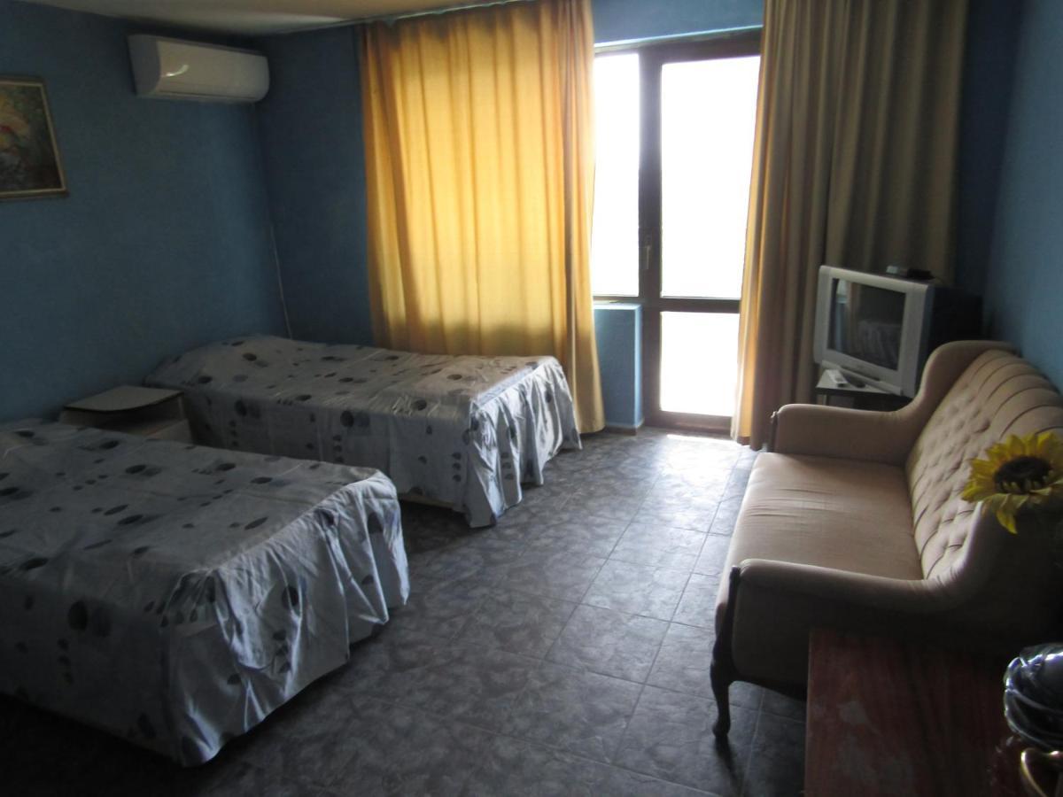 Hostel Papagal Βάρνα Εξωτερικό φωτογραφία