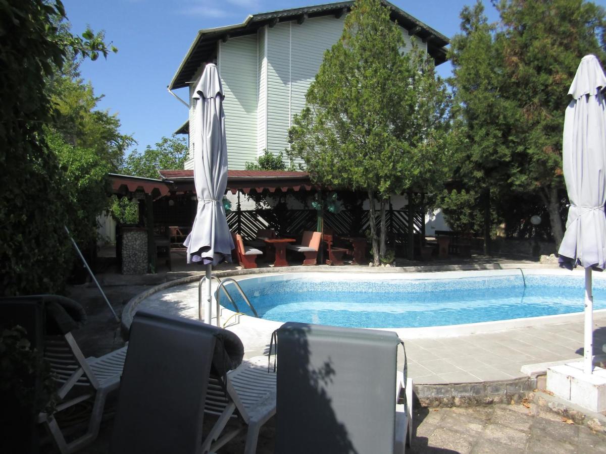 Hostel Papagal Βάρνα Εξωτερικό φωτογραφία
