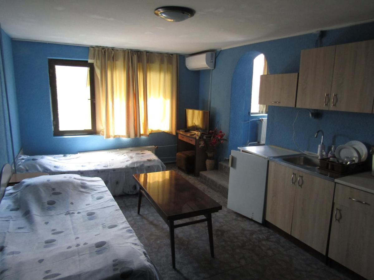 Hostel Papagal Βάρνα Εξωτερικό φωτογραφία