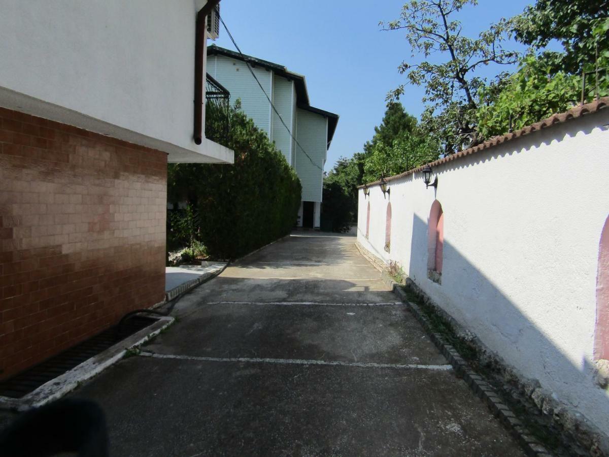 Hostel Papagal Βάρνα Εξωτερικό φωτογραφία